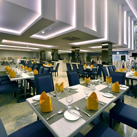 Tjokro Hotel פקאנבארו מראה חיצוני תמונה
