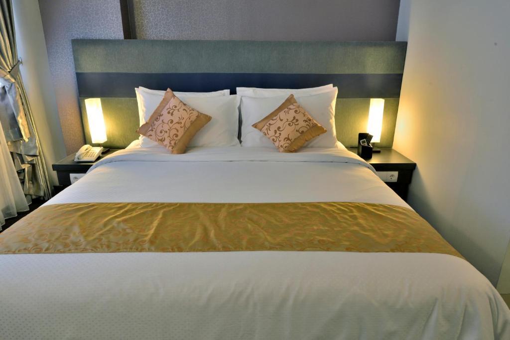 Tjokro Hotel פקאנבארו מראה חיצוני תמונה