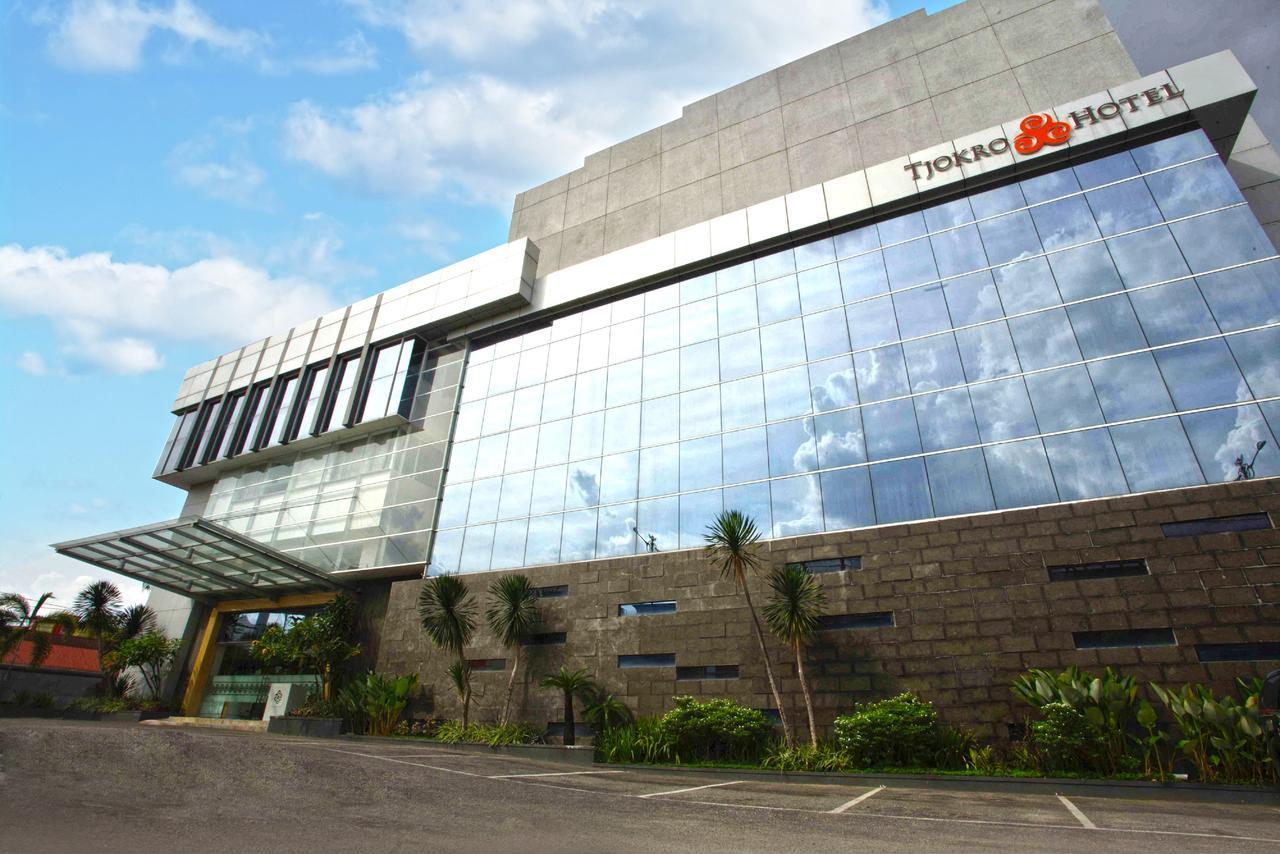 Tjokro Hotel פקאנבארו מראה חיצוני תמונה