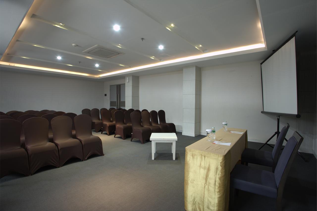 Tjokro Hotel פקאנבארו מראה חיצוני תמונה
